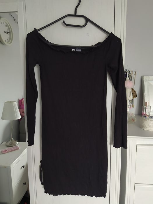 czarna obcisła sukienka prążkowana S 36