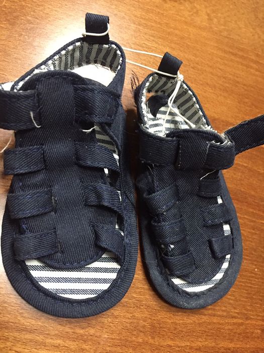 Sandałeczki 18 dla niemowlaka