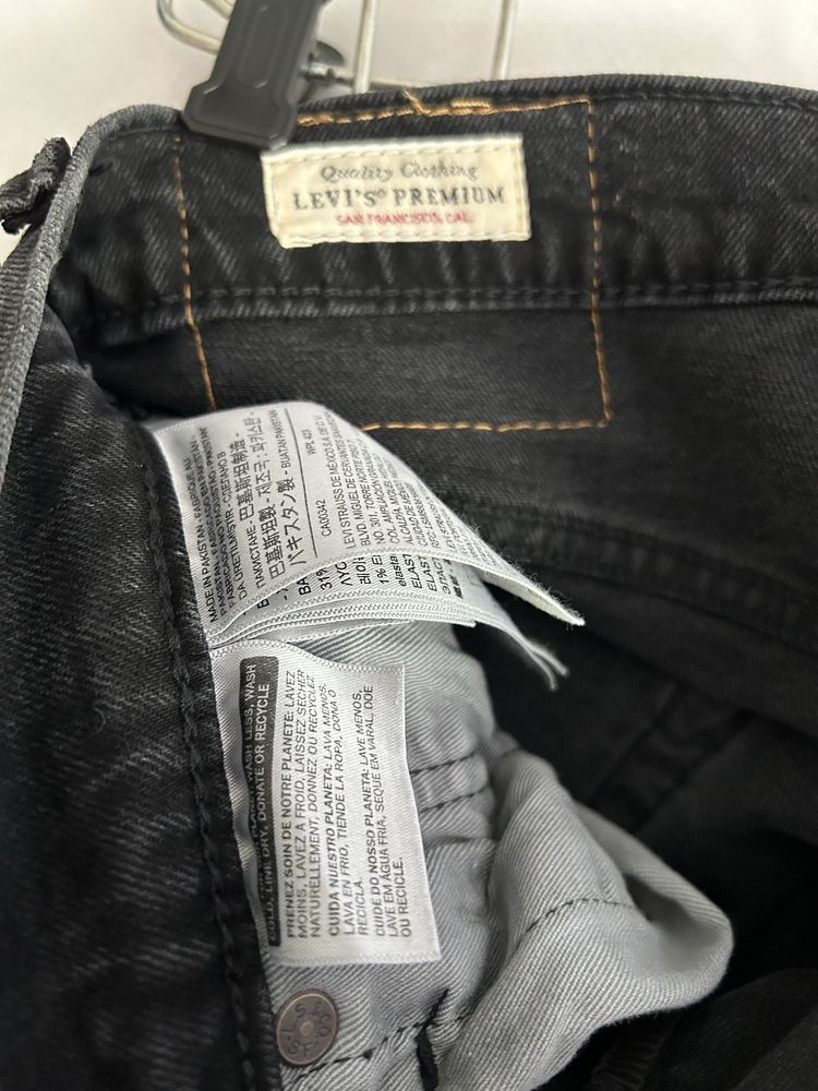 Levis 511, cinzento escuro, t 27/32