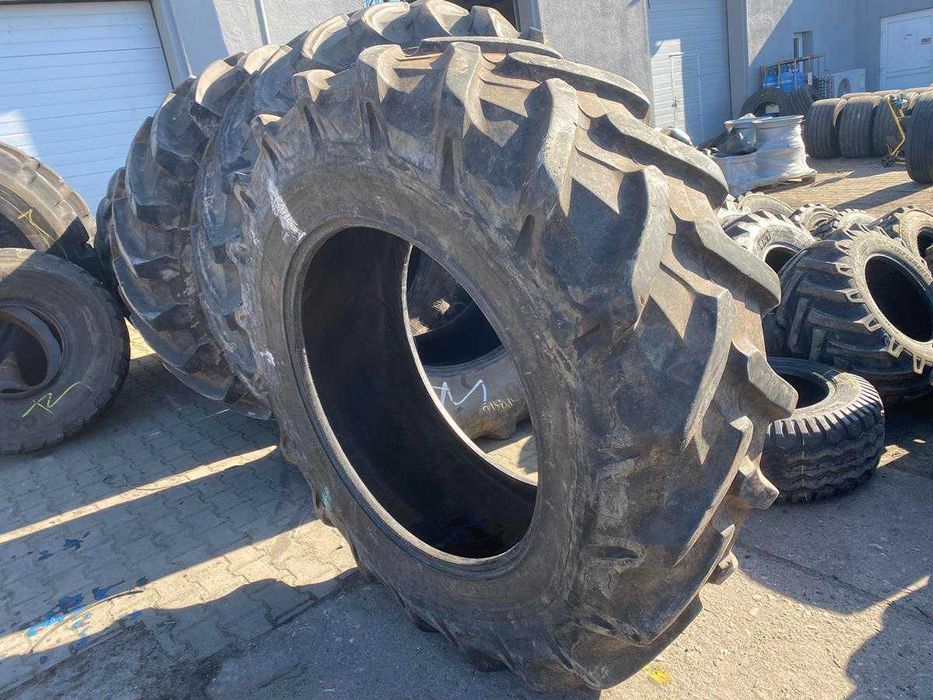 Opona Używana 20.8r38 Pirelli Radial 70% Bieżnika
