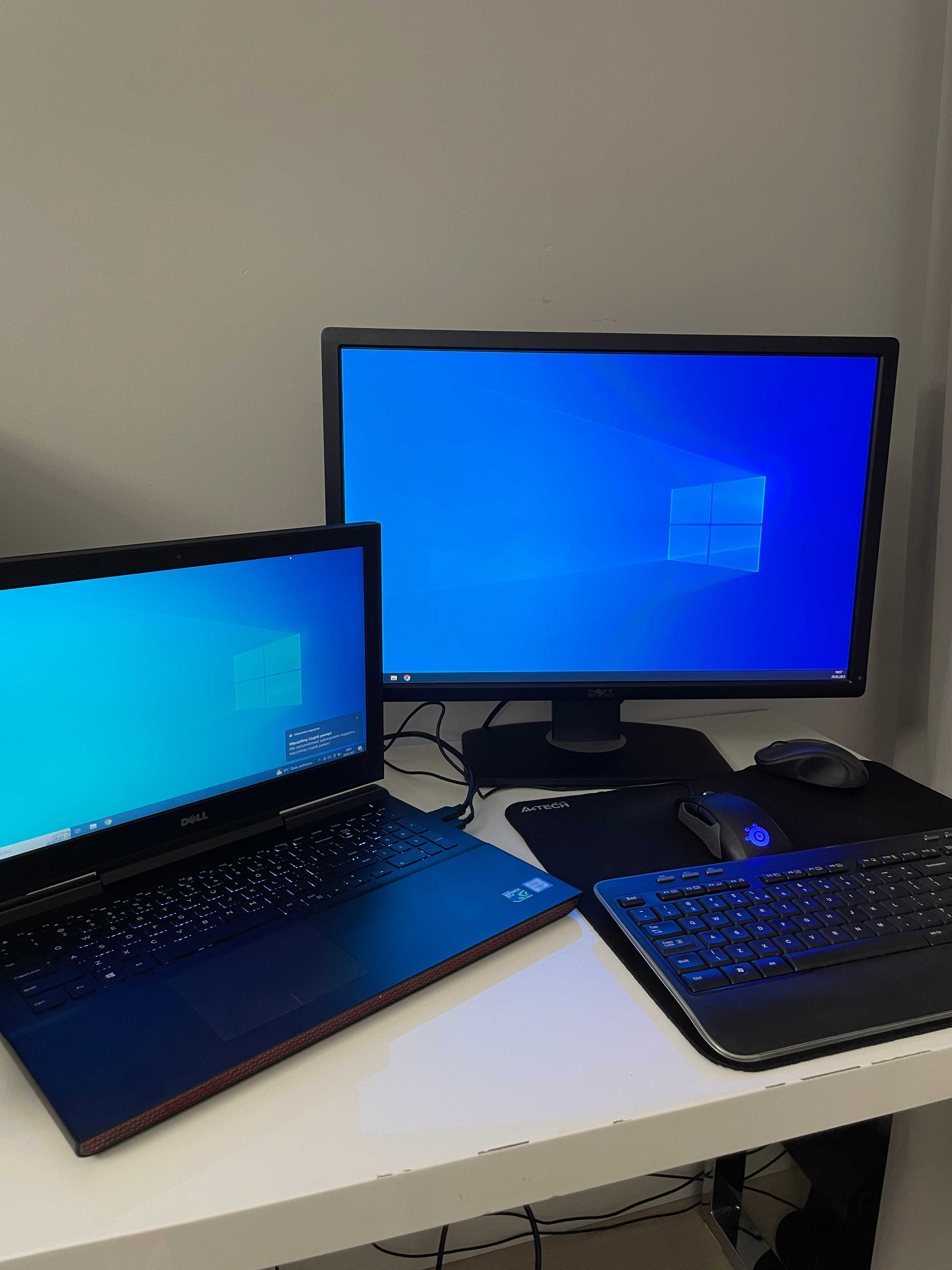 Laptop Dell Inspiron 7567 +Monitor Dell U2412M + Inne Zestaw gamingowy