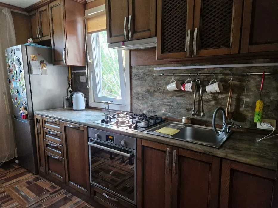 Продам будинок з ремонтом 100м.кв  в смт Глеваха!