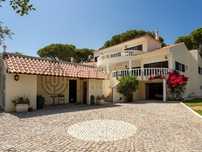 Moradia T8 com jardim, piscina e vista mar