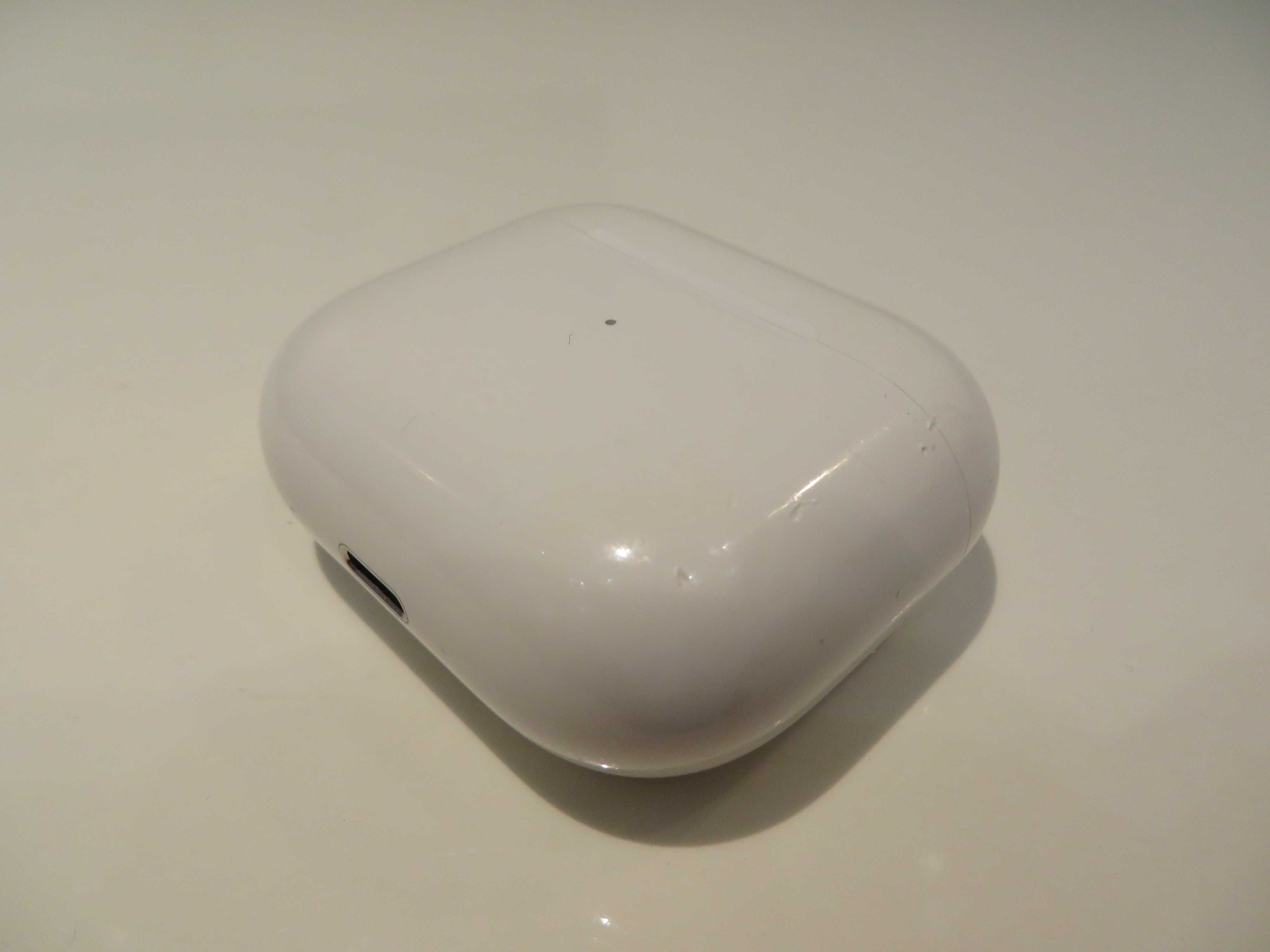 Oryginalne Apple AirPods 3 generacji z etui ładującym A2564