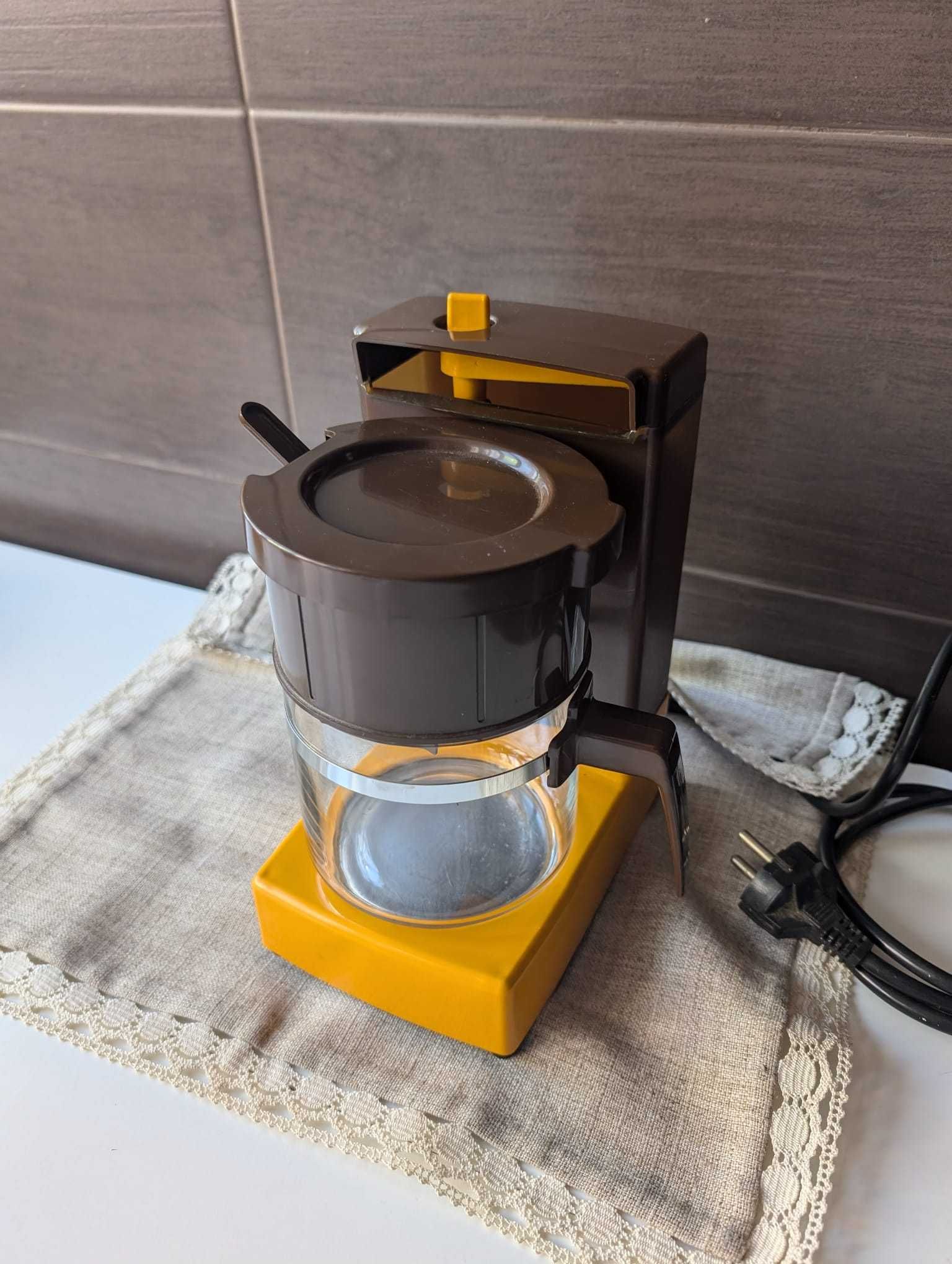 Máquina de Café Vintage, marca VIPO