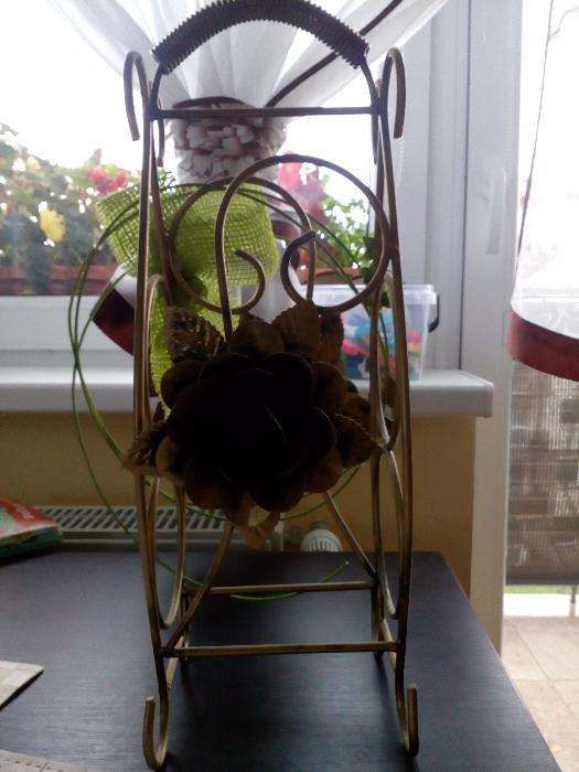 Dekoracyjny stojak metalowy na dwa wina