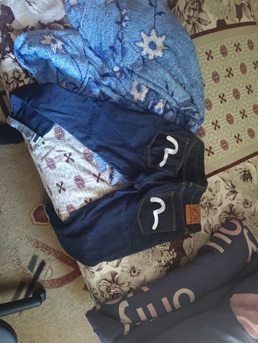 Джинсы Evisu, прямые