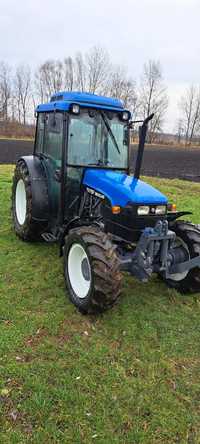 Трактор New Holland TN75F