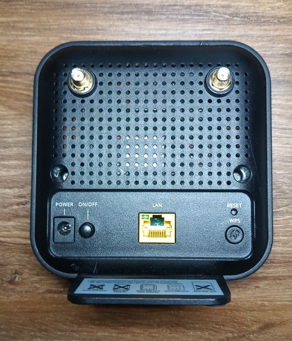 4G Wi-Fi роутер Asus 4G-N12 B1