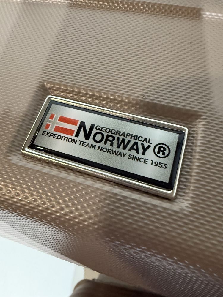 Набір валіз Geographical Norway 022
