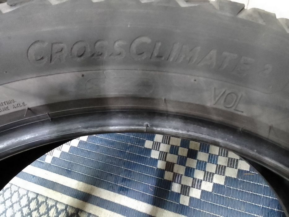 Opona zimowa 235/50r19 MICHELIN 2022r