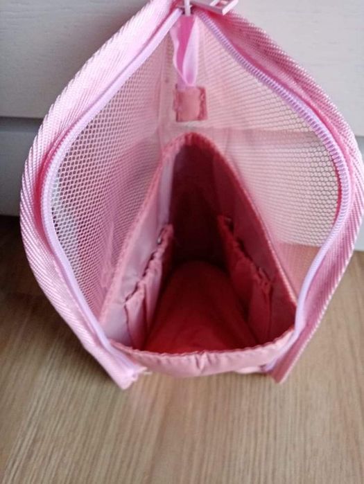 Bolsa e pincéis maquilhagem