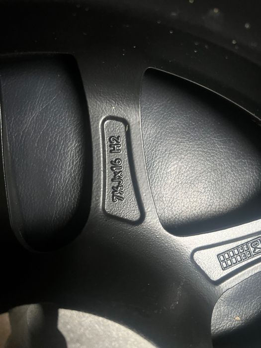 Sprzedam felgi 17 5x100