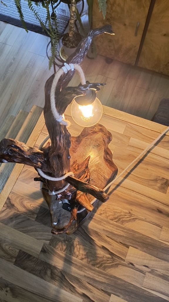 Lampa noca drewniana