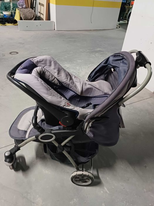 Carrinho de bébe e ovo Zippy