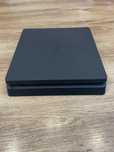 Konsola ps4 z jednym kontrolerem i okablowaniem+kabel hdmi