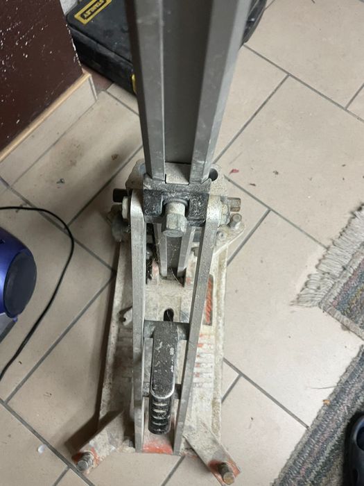 Statyw do wiertnicy  Clipper