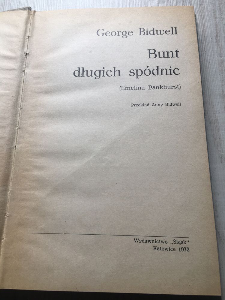 Bunt dlugich spodnic George Bidwell