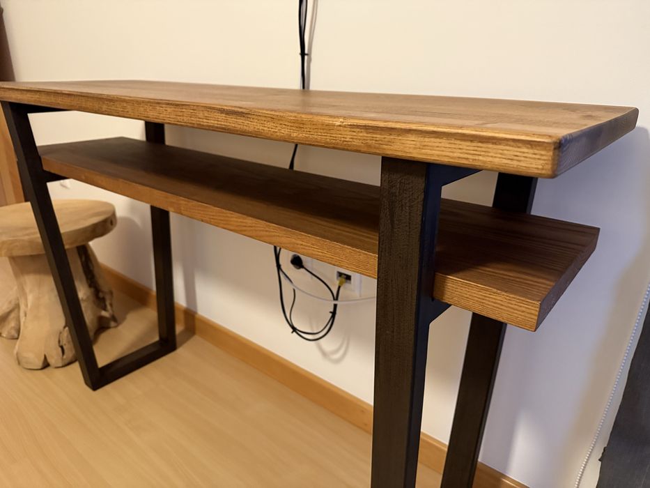 Cosola / Secretária 1,20x0,40x0,78 + mesa de apoio / mesa de cabeçeira