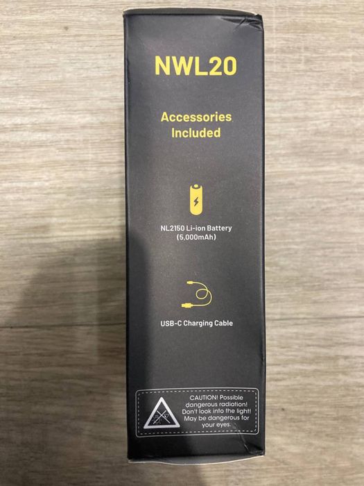 Універсальний ліхтар Nitecore NWL20 з акумулятором