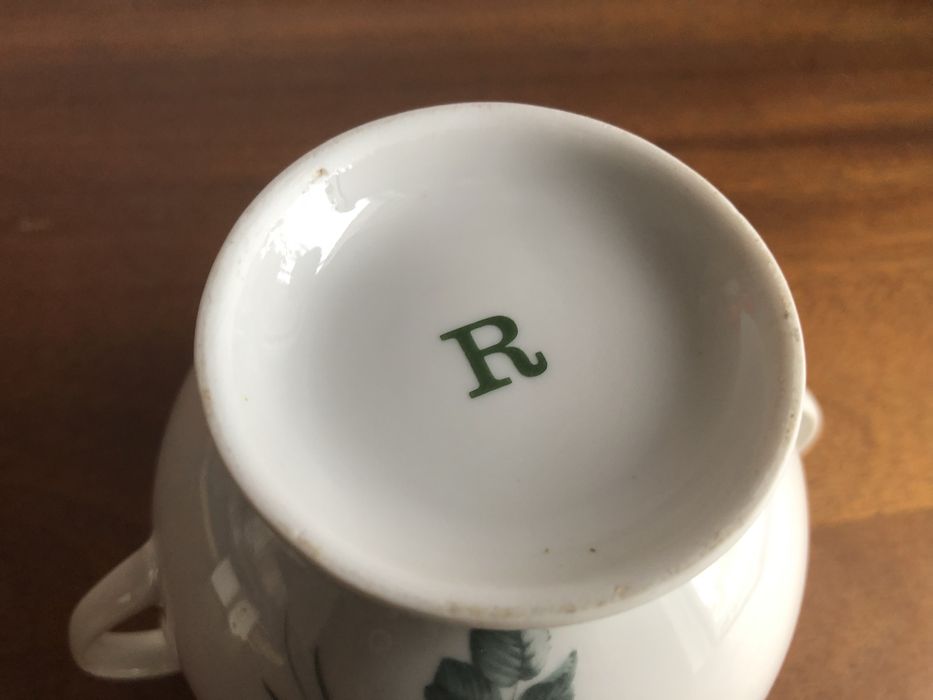 Pequena Taça antiga