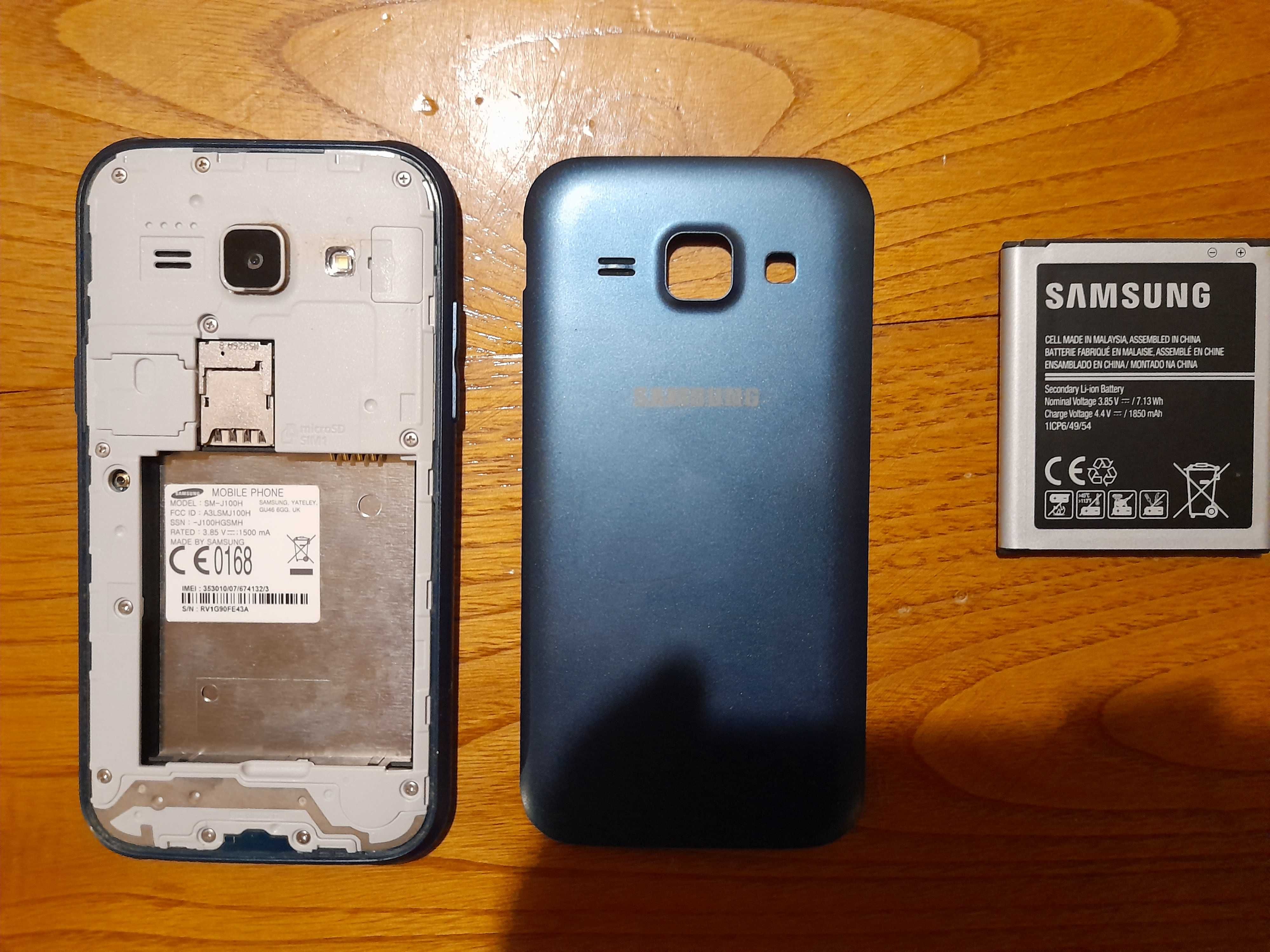 Telemóvel Samsung J1