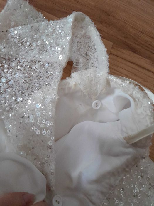 Lekka suknia ślubna w typie księżniczki. Serdecznie polecam