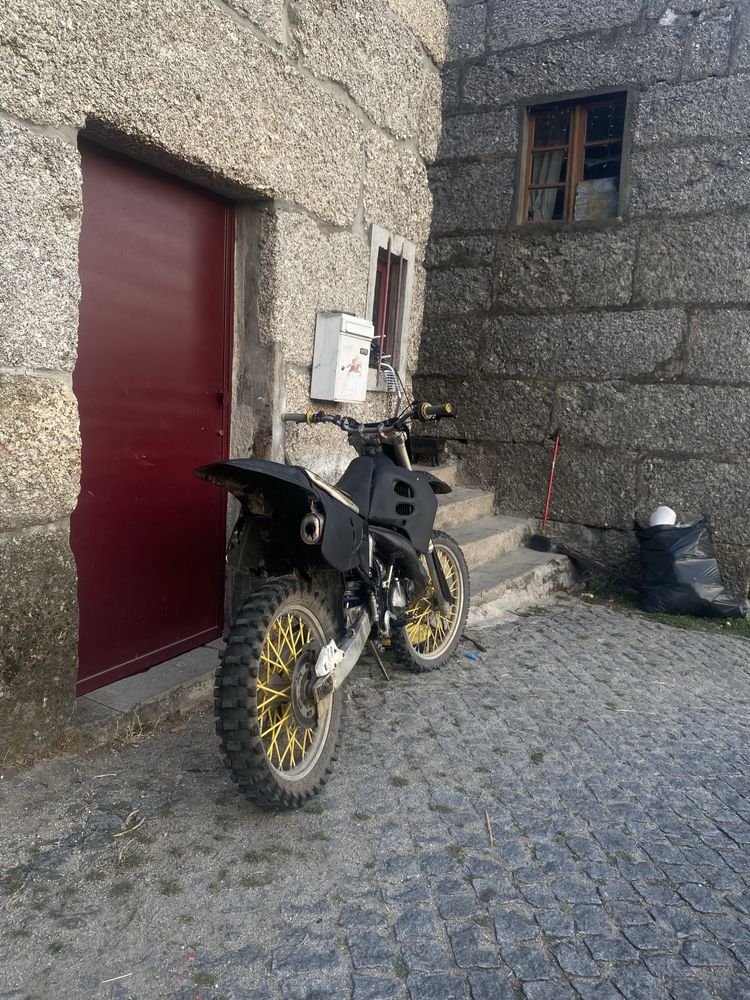 Troco/vendo susuki rm125 2T