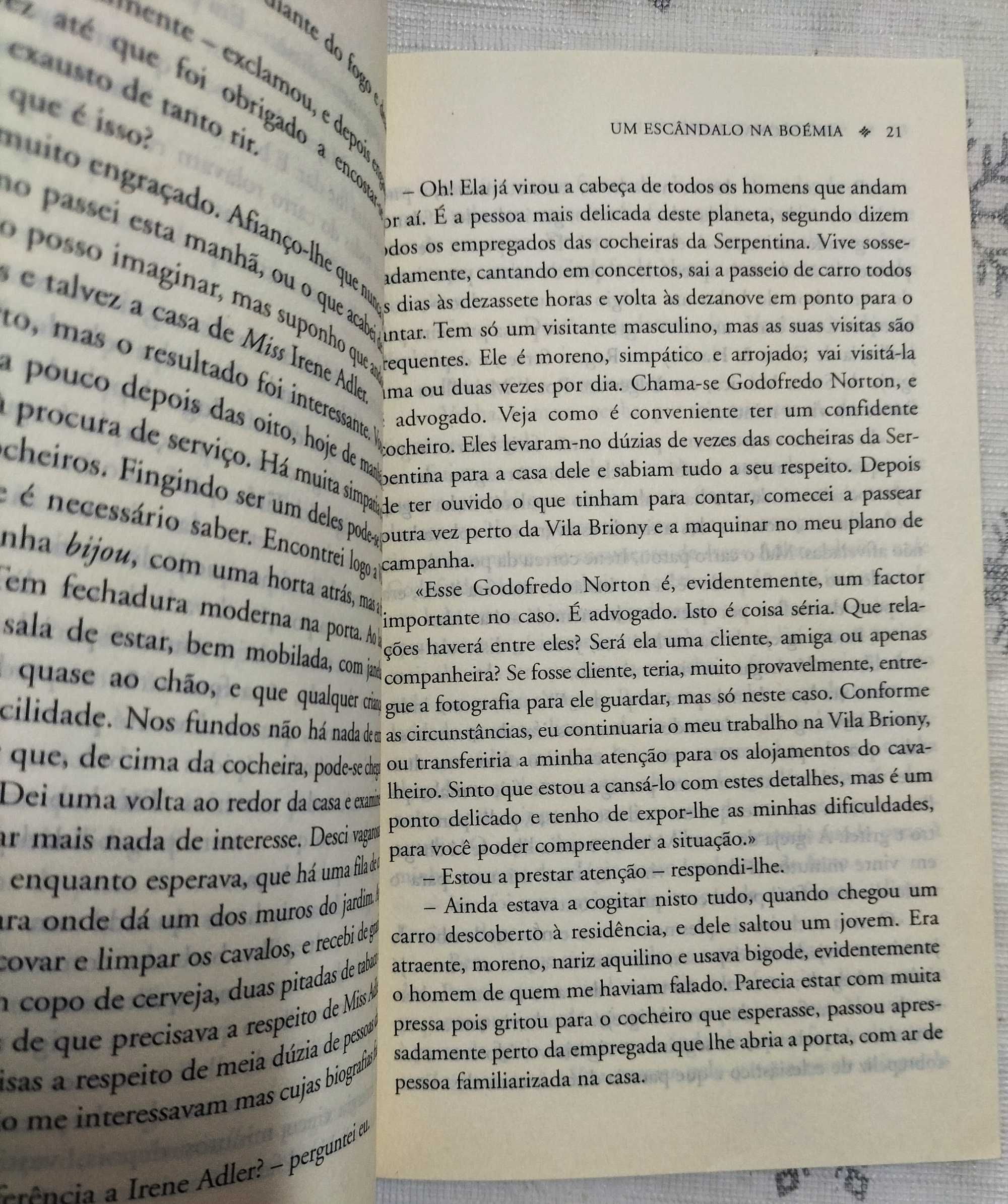 Livro "Aventuras de Sherlock Holmes" (1º Volume)
