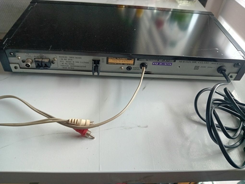 Tuner Akai AT-A102