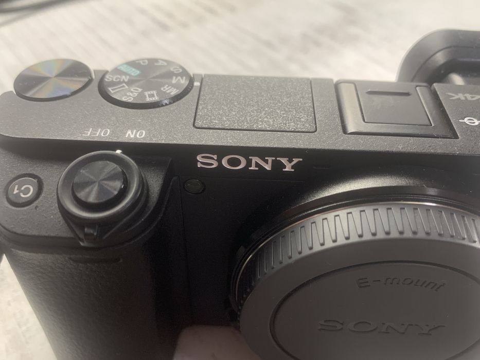 Sony A6400 z gwarancją, mały przebieg + komplet akcesoriów, stan bdb