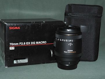 Obiektyw Sigma AF 70mm f2.8 EX DG Macro.