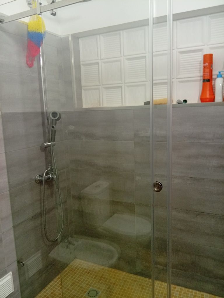 Alugo Quarto Partilhado