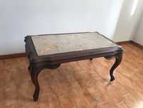 Mesa de centro antiga