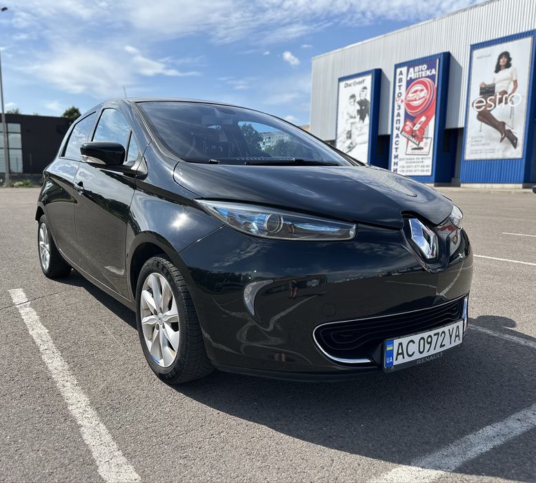 Renault Zoe 2015 рік електромобіль