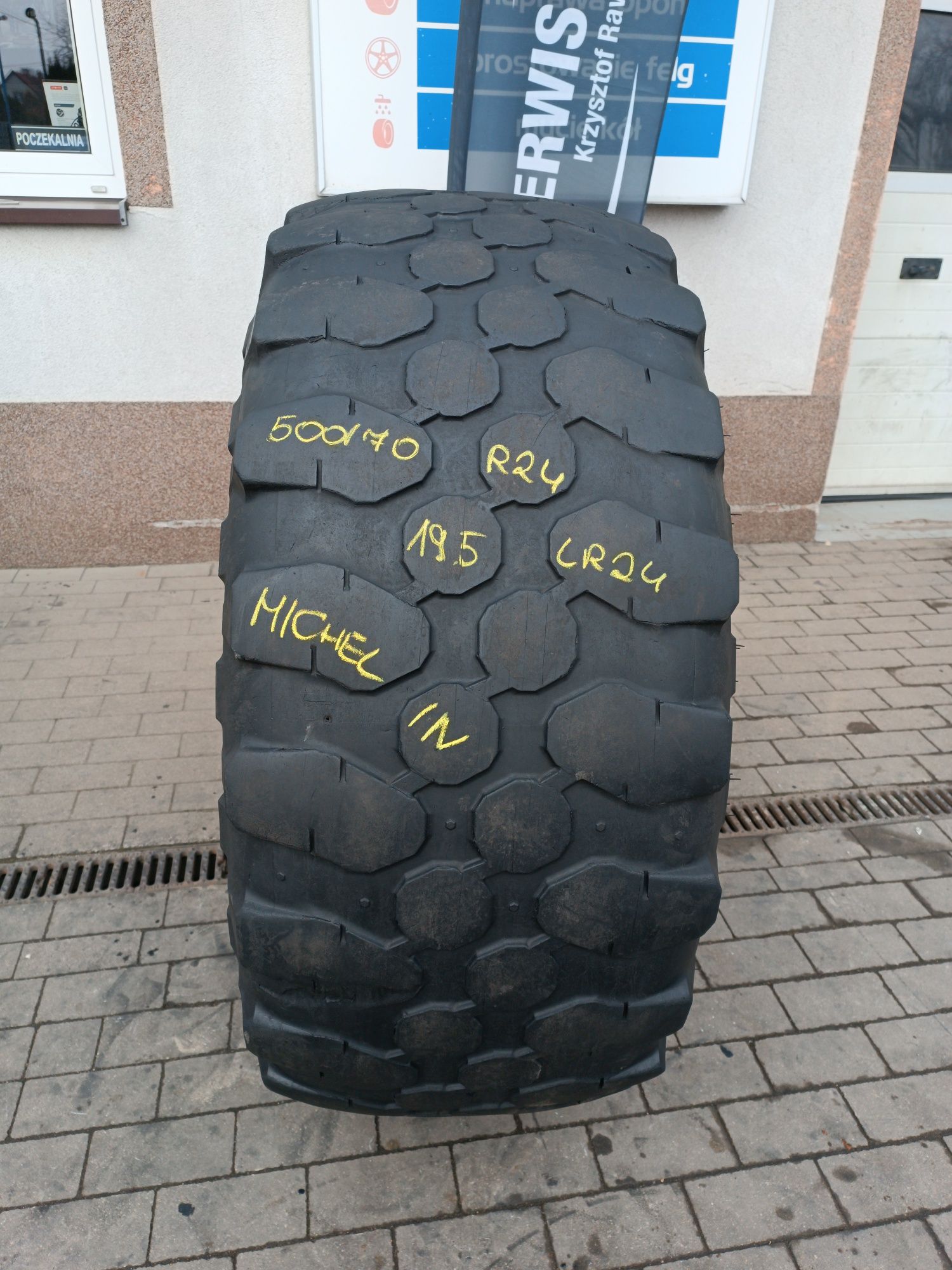 500/70R24 Michelin Bibload Hard Surface  19.5LR24
