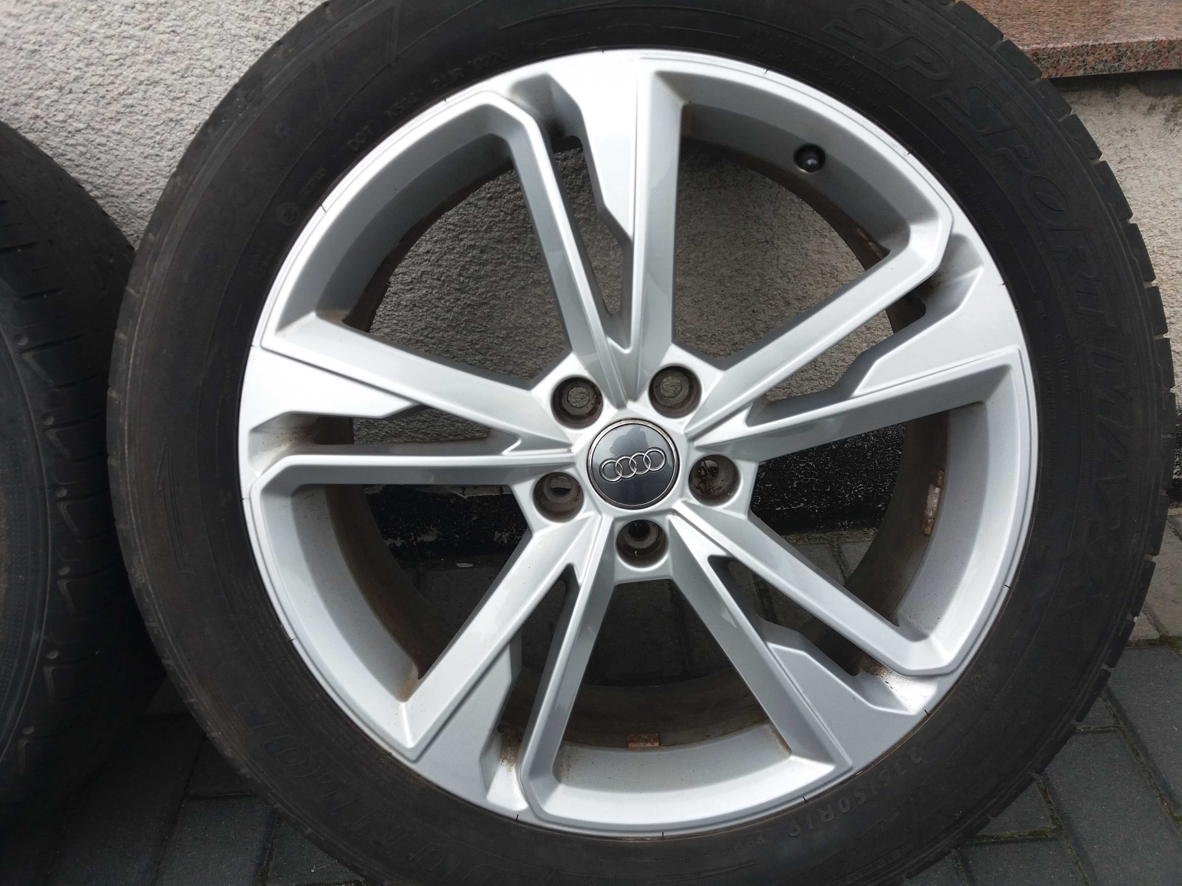 Alufelgi Audi Q3 83A601025M nowy model Q2 A3 19"