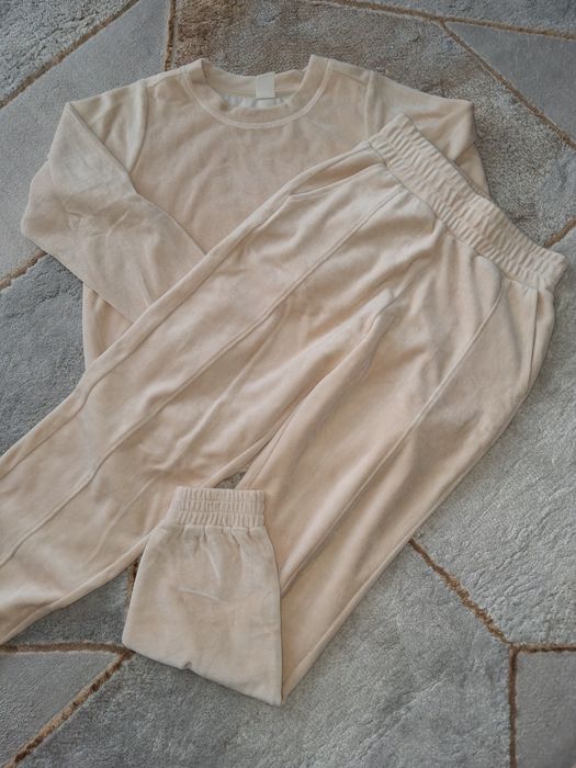 Dres welur śmietanka/ wanilia 146