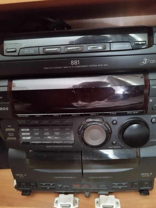 Wieża Sony + dwie kolumny