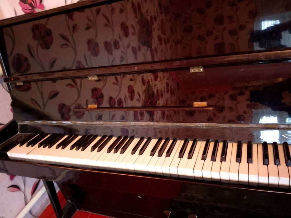 Продам піаніно за вигідною ціною