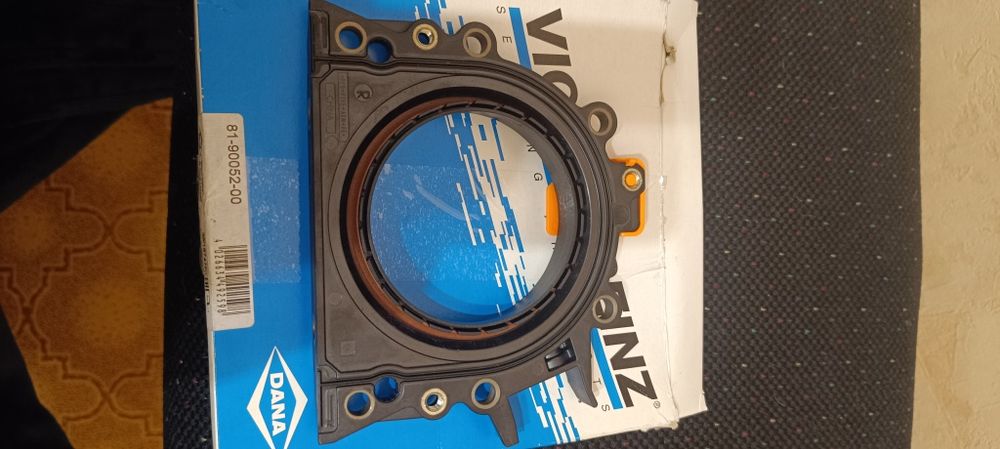 Сальник коленвала VIKTOR REINZ 81-90052-00