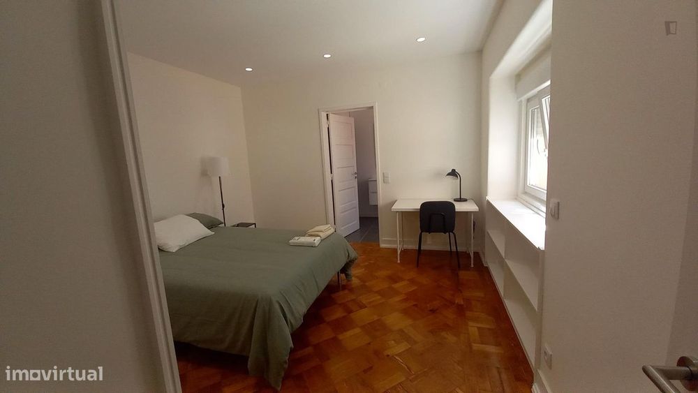 731877 - Quarto com cama de casal, com casa de...