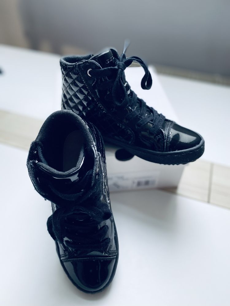 Czarne buty botki Geox lakierkowe
