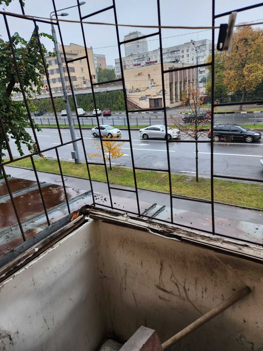 Продам 2 к. квартиру, проспект Науки