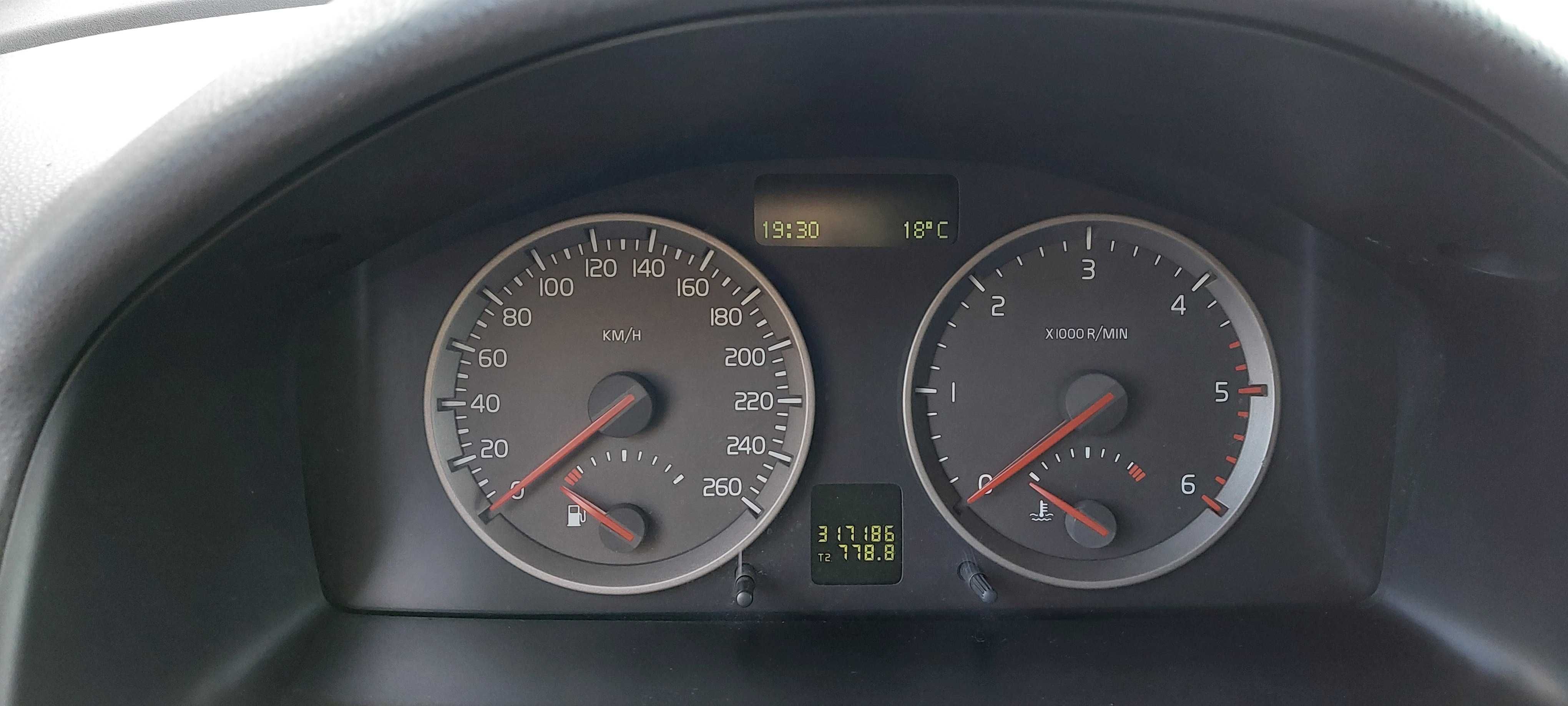 Volvo S40 II R-Design 2.0 Diesel