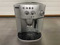 Ekspres Delonghi Magnifica Automatyczny Ciśnieniowy ze spieniaczem