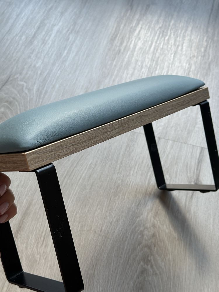 podstawkę pod rękę do manicure