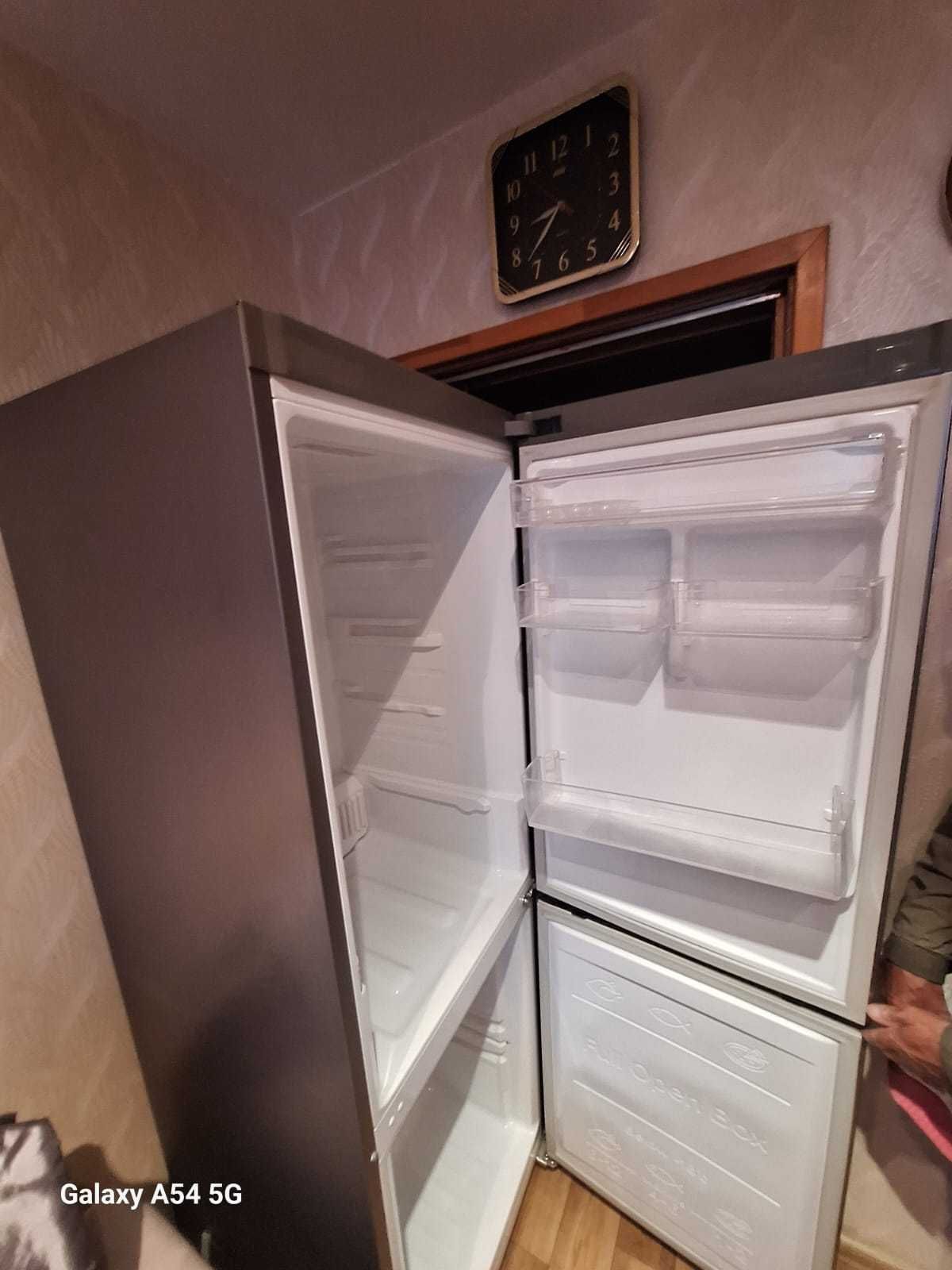 Lodówka Samsung No Frost. Super stan, jak nowa.