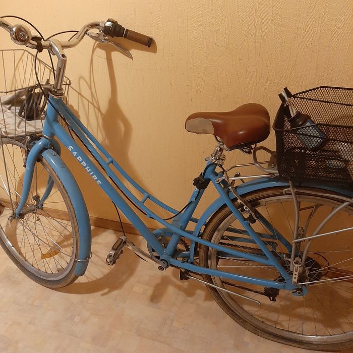 Велосипед женский, тормоз ручной 6 скоростей