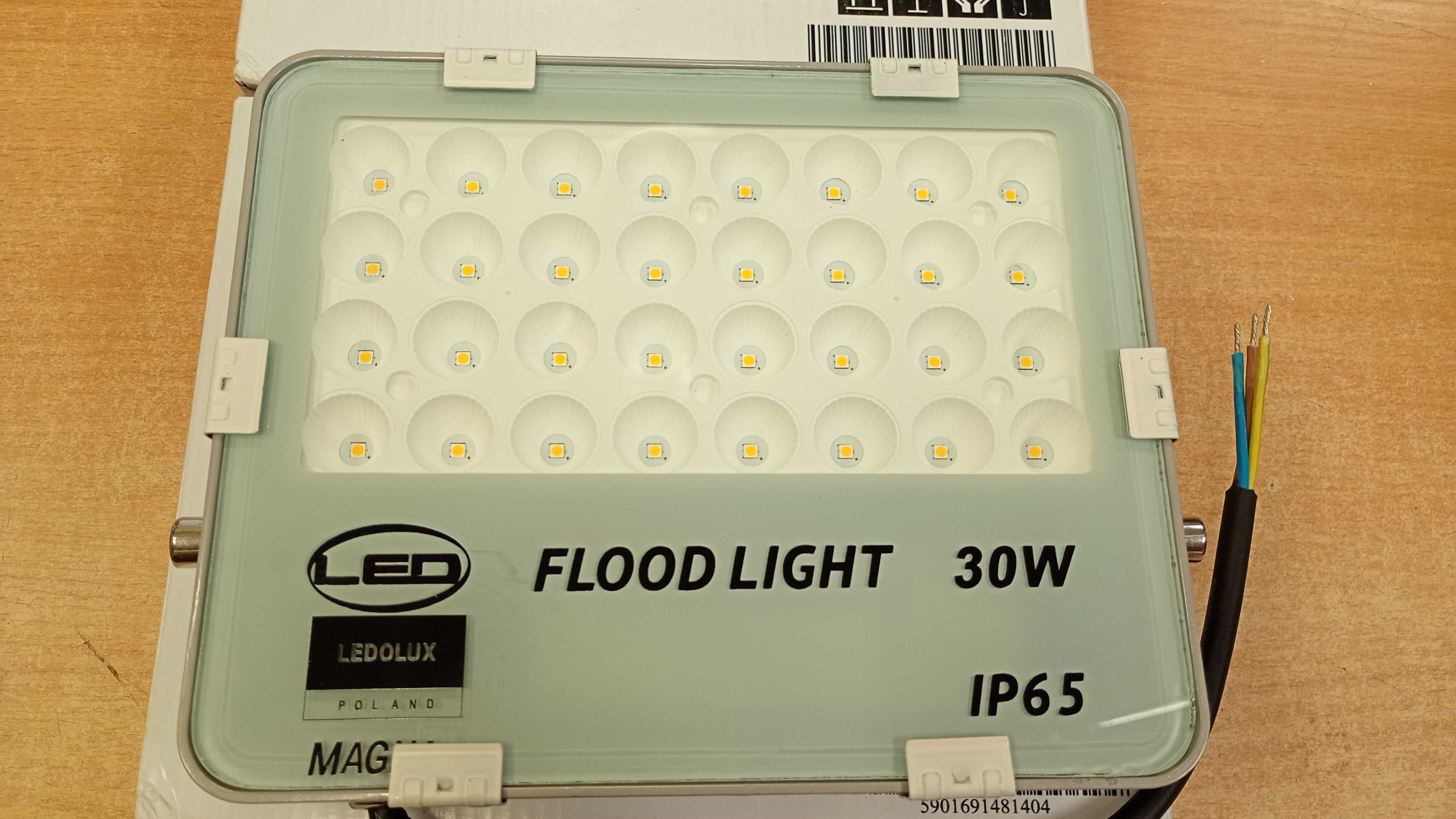 Naświetlacz LEDOLUX FLOOD MAGNA 30W/3000LM/4000 K -Komis MADEJ Dębica